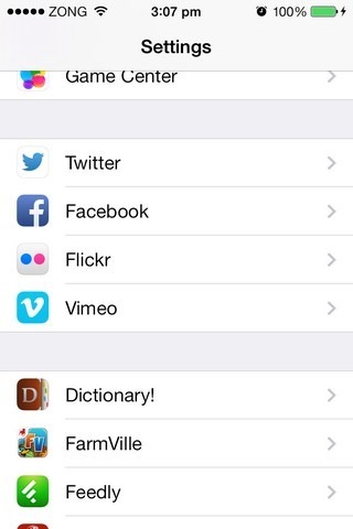 iOS 7 Social Media