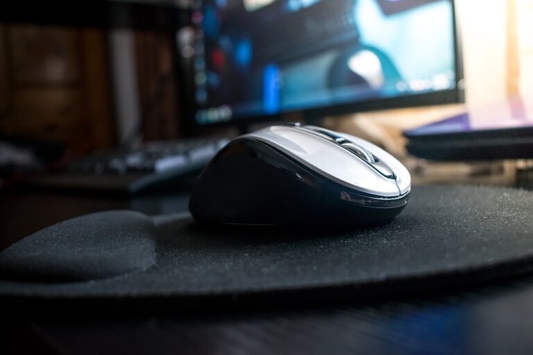 How to Correctly Clean and Wash Your Mouse Pad