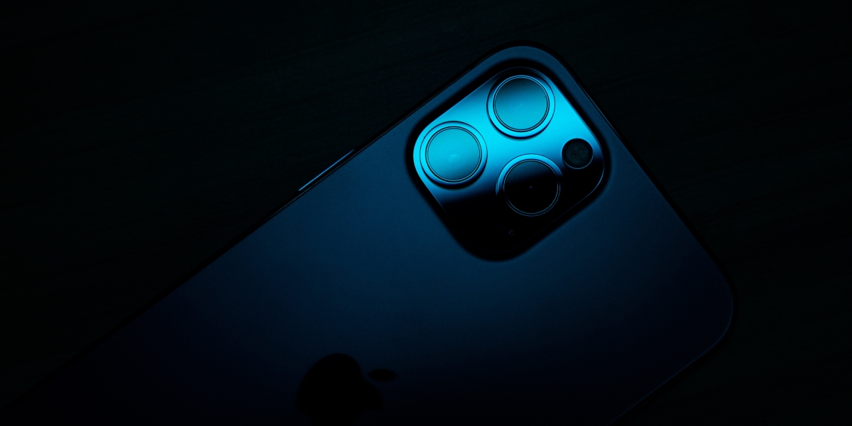 How can I automatically dim my iPhone wallpaper when Dark Mode is on? | The  iPhone FAQ