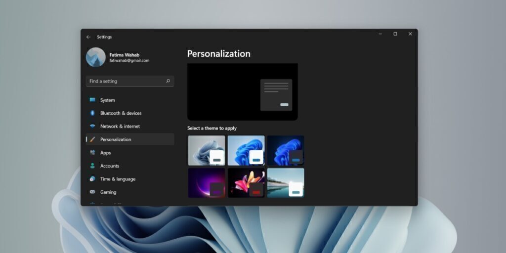 How to change and customize a theme on Windows 11