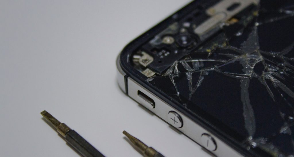 Face ID not working after screen replacement Solution