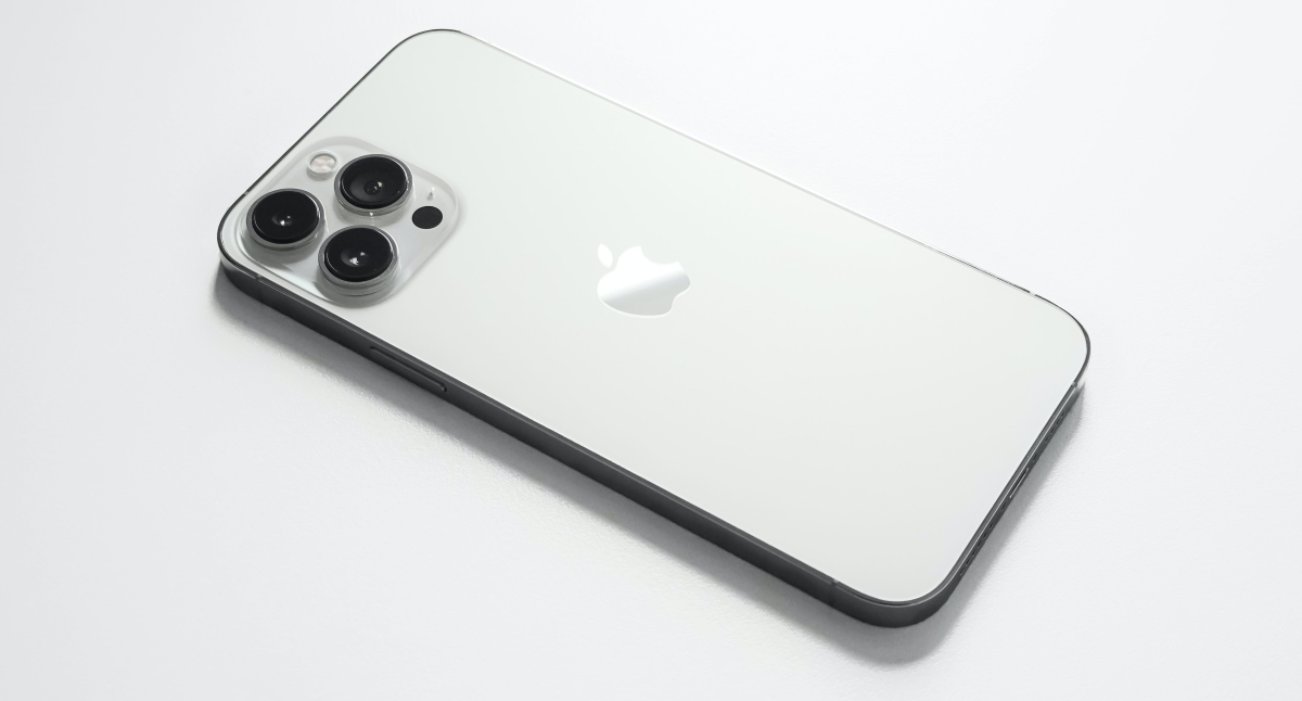 How to turn off flashlight on iPhone