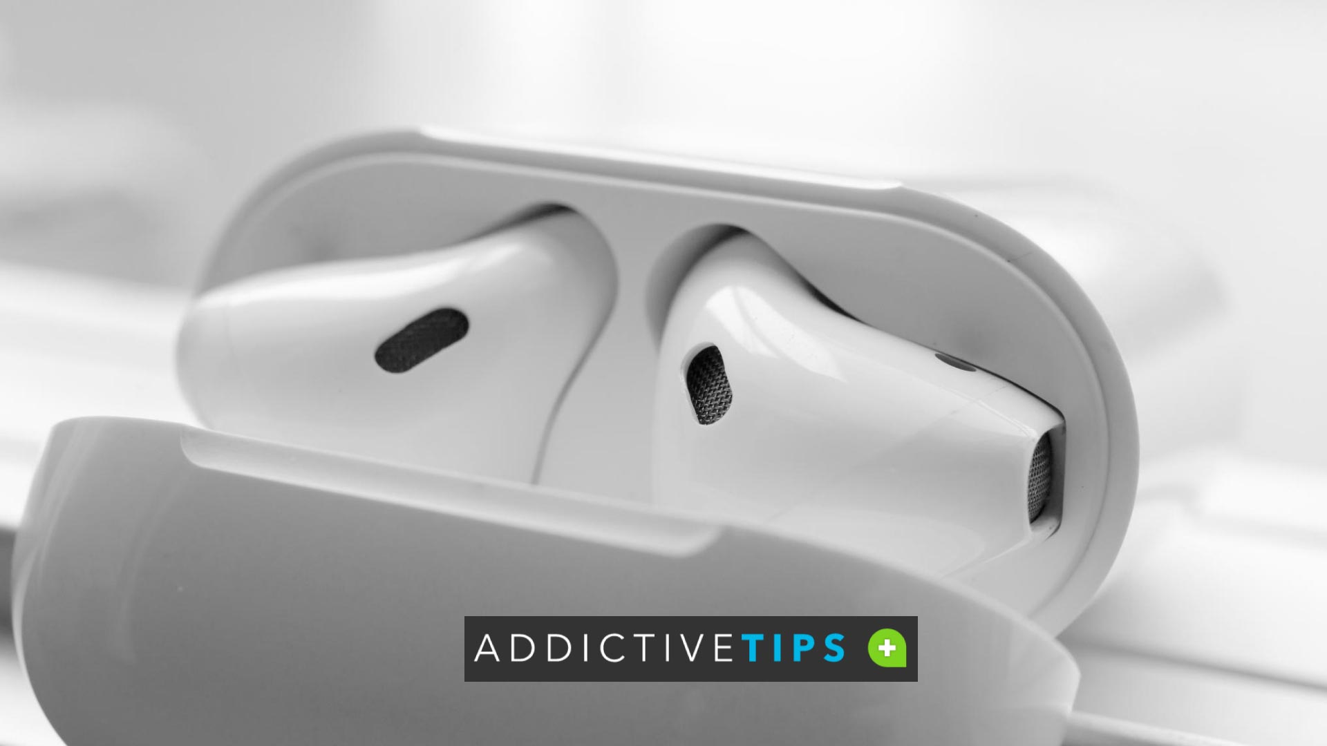Revolutionerende Forstyrre pessimist Orange Light on AirPods: All You Need to Know - AddictiveTips 2022
